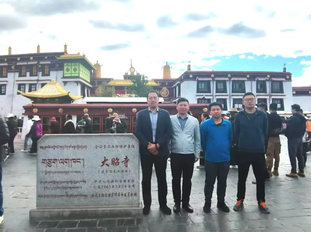 百靈科技參觀大昭寺：汲千年建寺智慧，促企業(yè)轉(zhuǎn)型發(fā)展